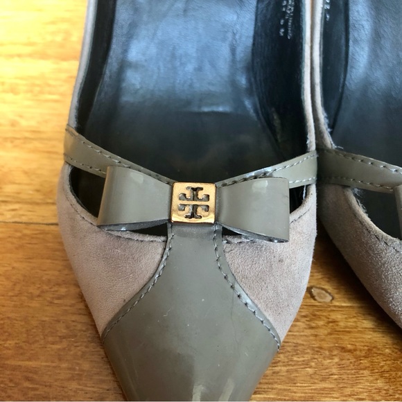 Tory Burch taupe suede look fabric and patent leather heels - Picture 5 of 10
